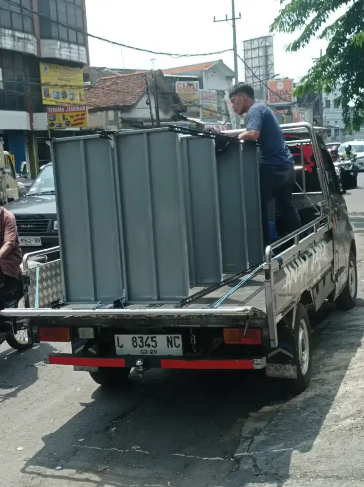 Rak besi rak buku rak siku lubang