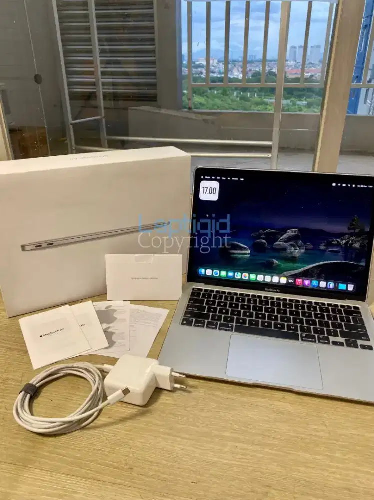 (EX IBOX)MACBOOK AIR M1 FULL MULUS BH 95 CC 77