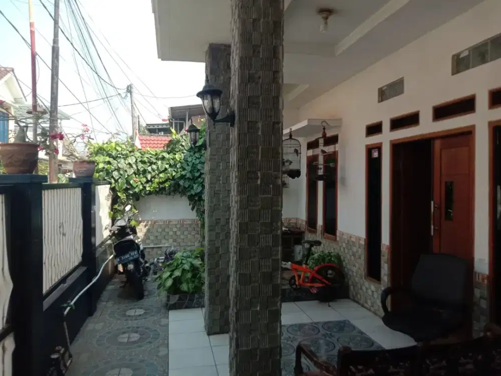DIJUAL RUMAH 2 LANTAI DI PESONA ANGGREK BEKASI