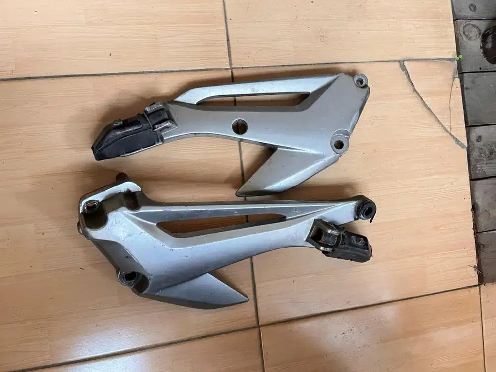 Footstep belakang megapro