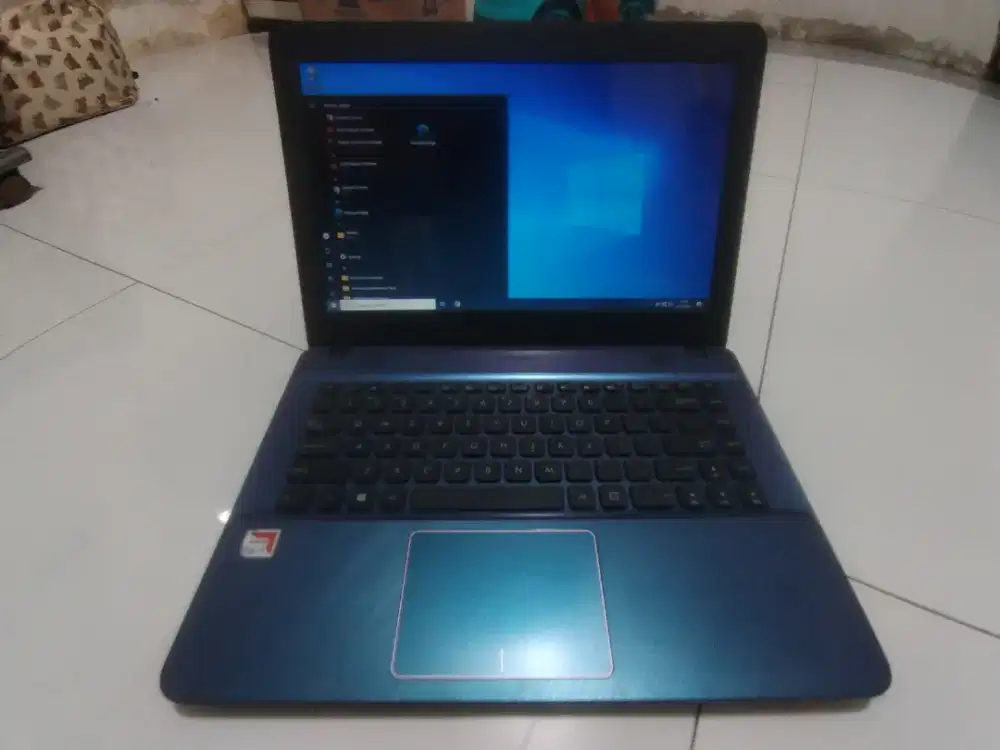 Laptop ASUS X441B Amd A4 Ram 4Gb Ddr4 Hardisk 1000Gb Siap Pakai mulus