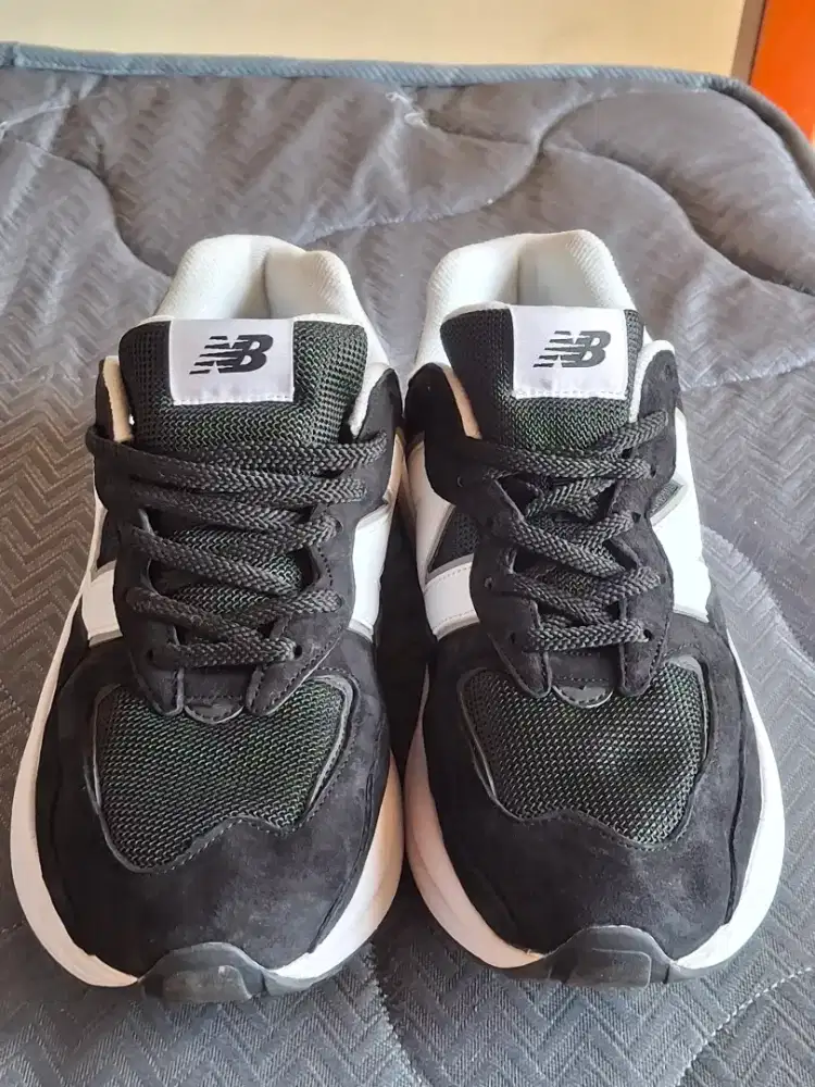 Sepatu New Balance 5740 black