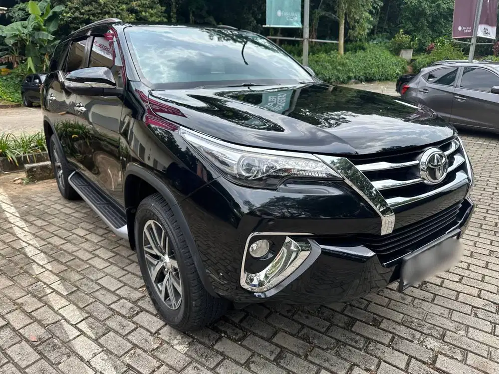 Fortuner VRZ 2017 Hitam AT Full Original Tangan 1 Pajak Juni 2026
