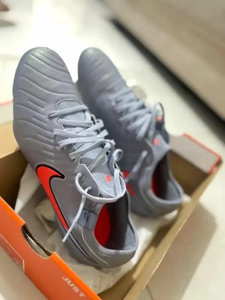 Sepatu Bola Nike size 45