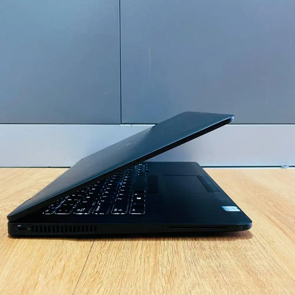 LAPTOP DELL LATITUDE E7470//CORE i7 GEN6//KEY BACKLIT