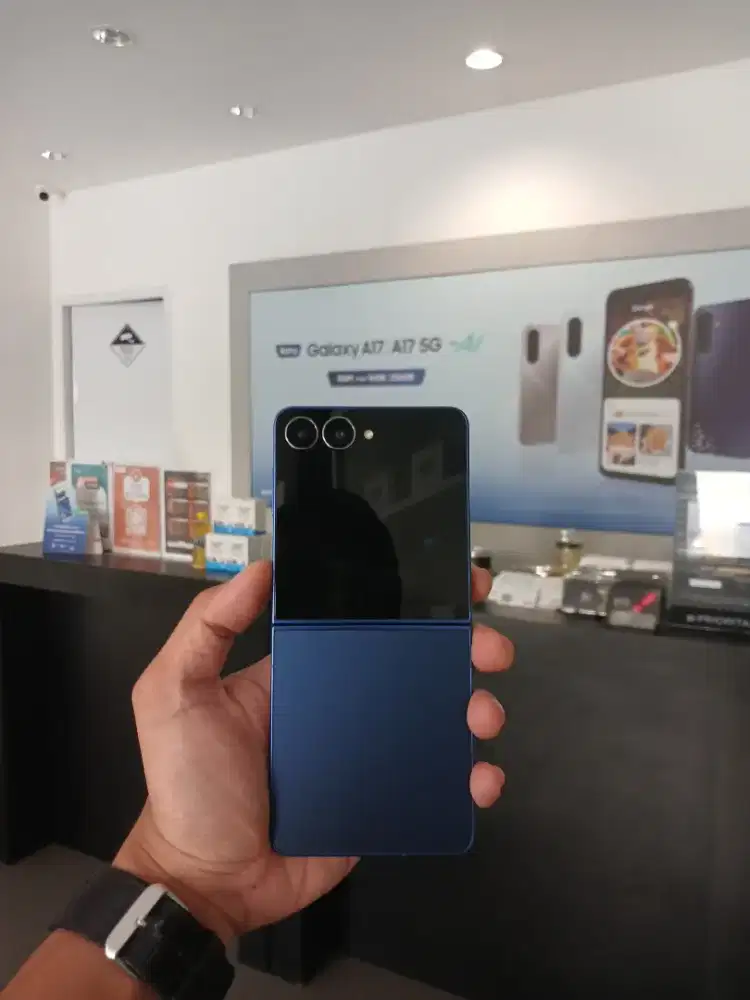 SAMSUNG GALAXY Z FLIP7 12/256GB