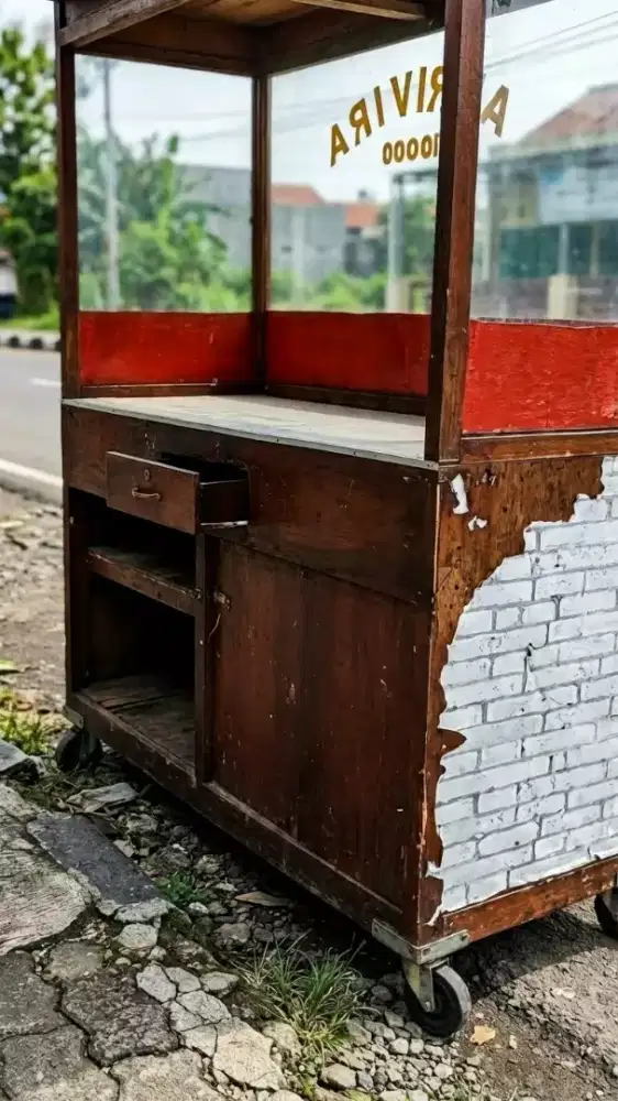 DIJUAL ETALASE KAYU (masakan Padang)
Second  (tangan pertama)