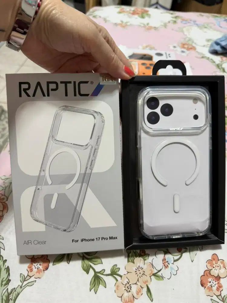 Casing Iphone 17 Promax Merk. Raptic
