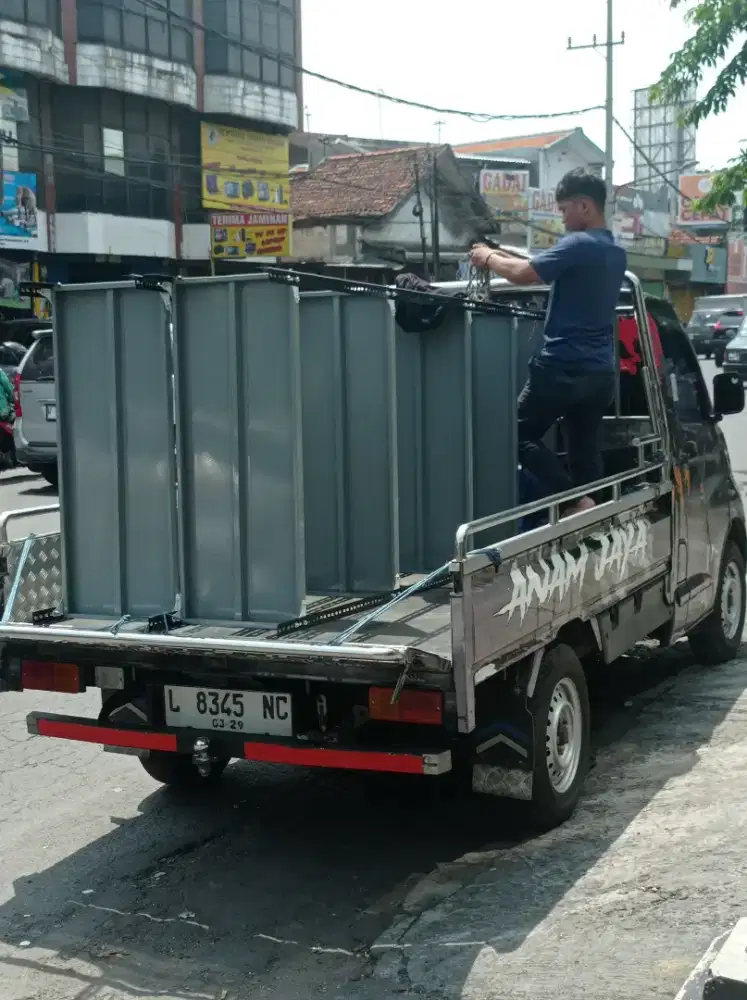 Rak besi rak sikulubang