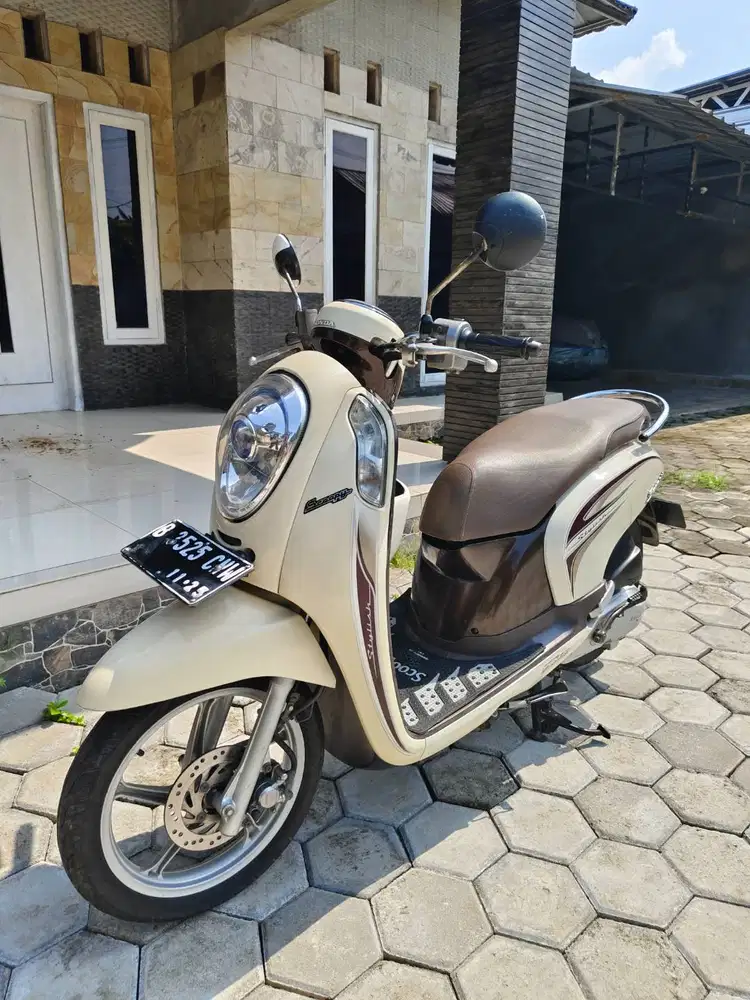 Scoopy Stylish FI Lengkap Mulus KM Rendah