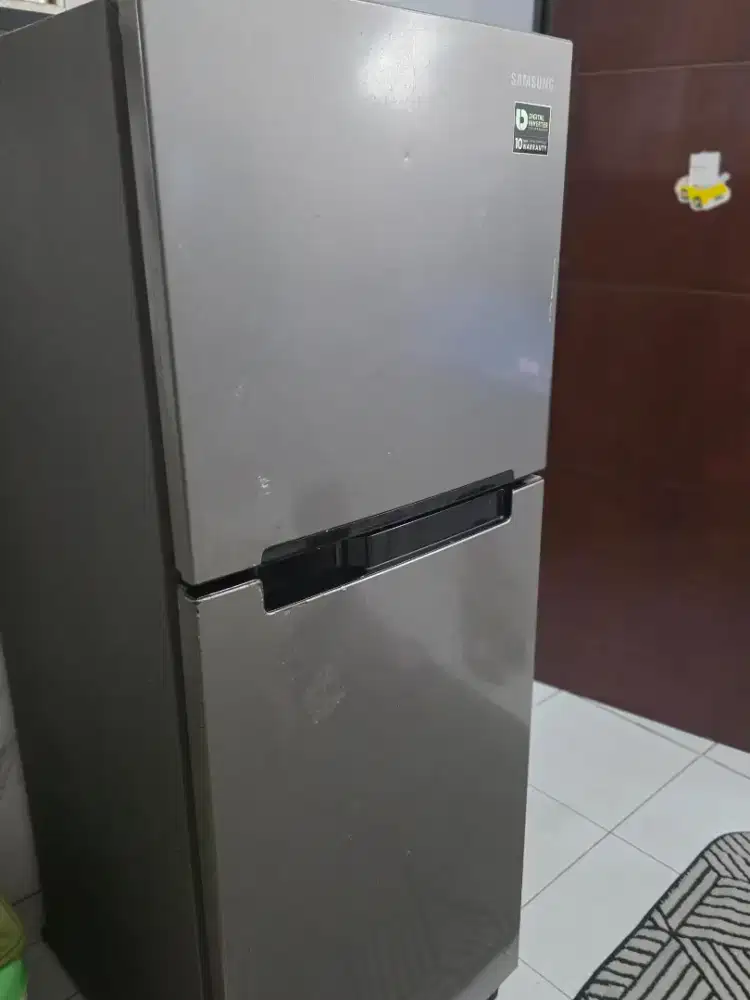 Kulkas samsung RT19M300BGS  JUAL CEPAT