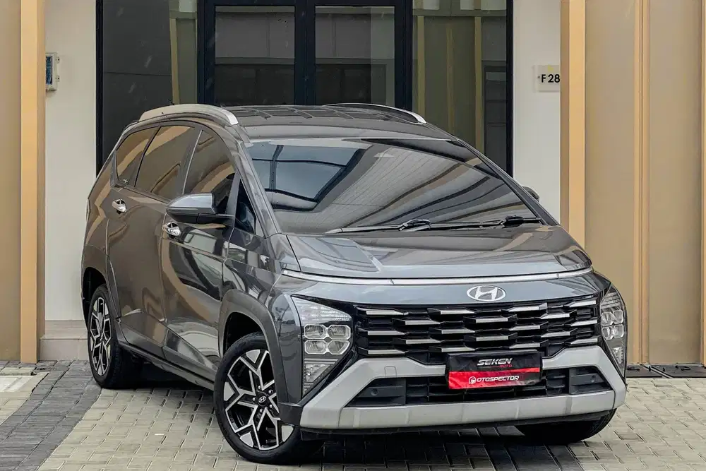 Hyundai Stargazer X 1.5 Prime AT Matic 2024 Abu Abu, Captain Seat.