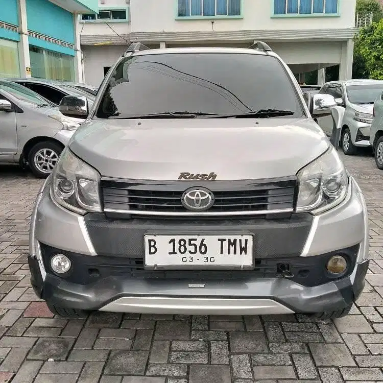 TOYOTA RUSH S 1.5 AT 2010