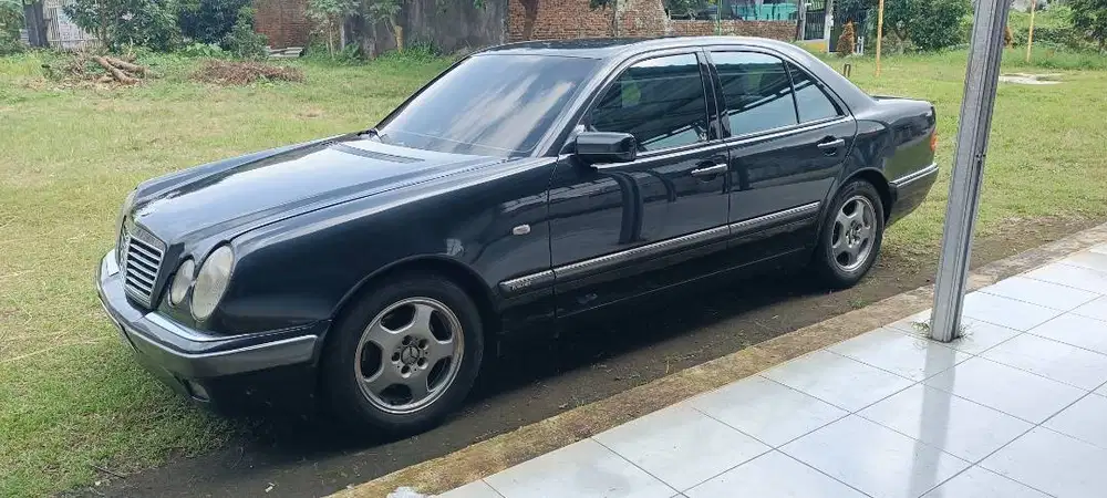 w210 E320 ELEGANCE 1997 HITAM