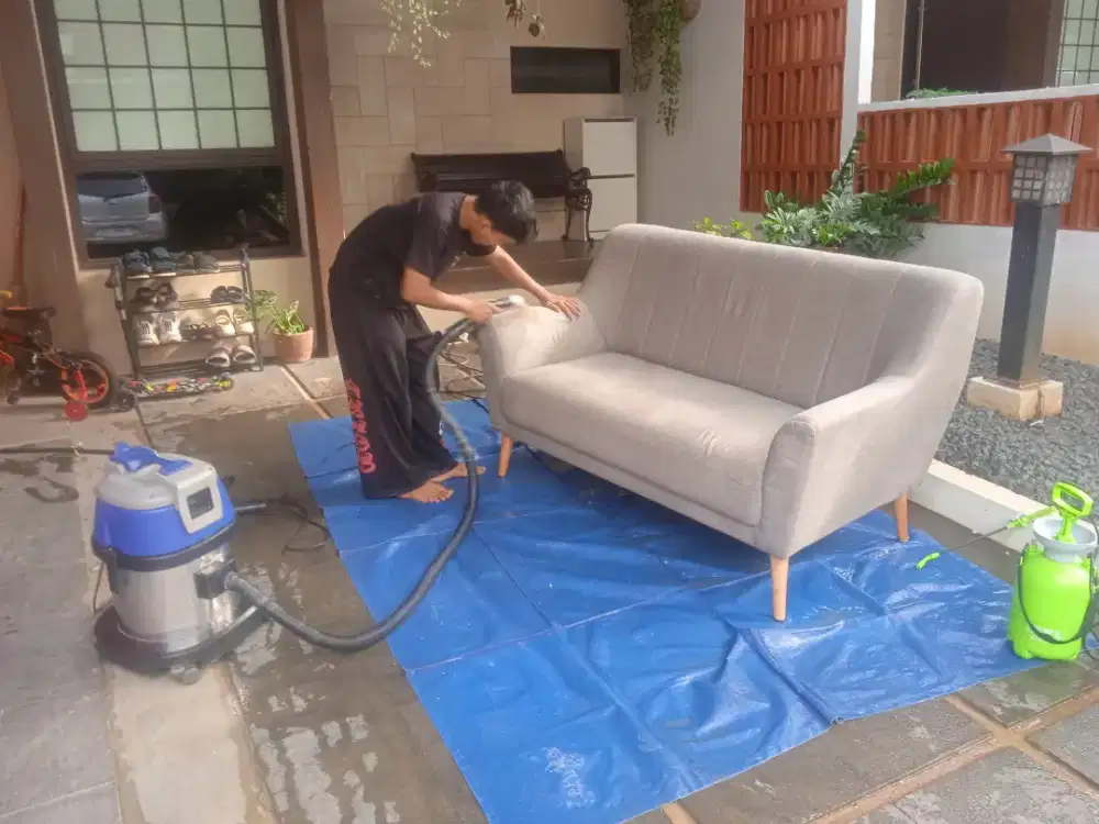 Jasa cuci sofa dan kasur
