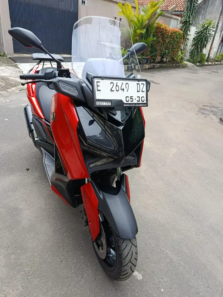 Xmax Connected 2025. Luxury Red. Pajak Panjang. KM 5rb. Cash/Kredit/TT