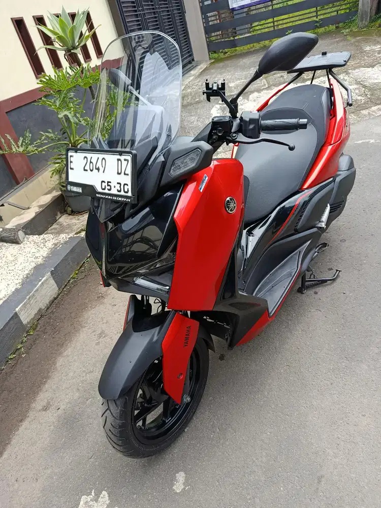 Xmax Connected 2025. Luxury Red. Pajak Panjang. KM 5rb. Cash/Kredit/TT