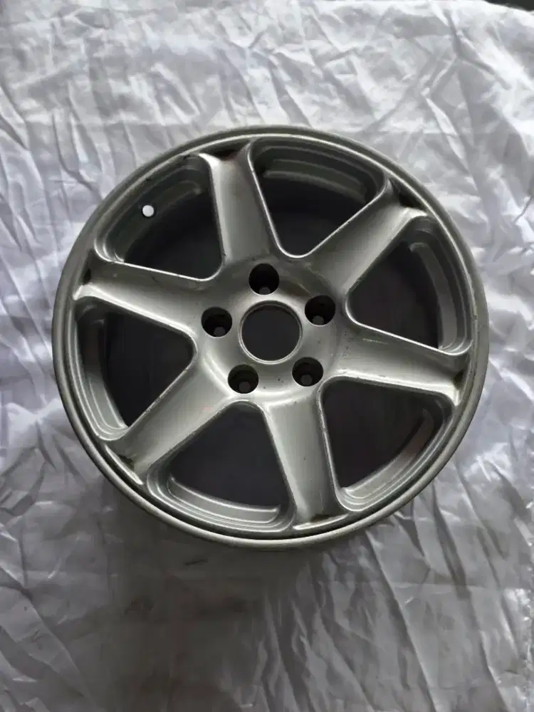 Jual cepat Velg sport 16inci 1 set isi 5