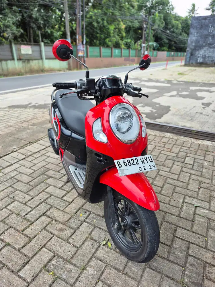 Dijual Honda Scoopy tahun 2021 surat lengkap