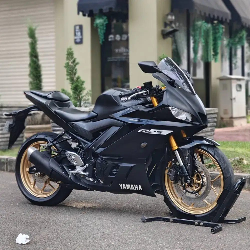 YAMAHA NEW R25 V2 2019 HITAM KM LOW PAJAK PANJANG SIAP GASPOL