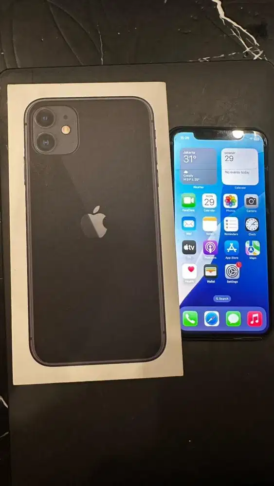 iPhone 11 128 GB, ex iBox body mulus, fungsi normal