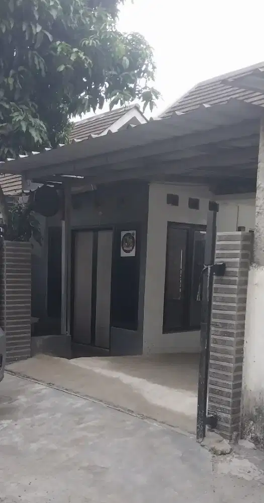 DISEWAKAN RUMAH MASUK MOBIL