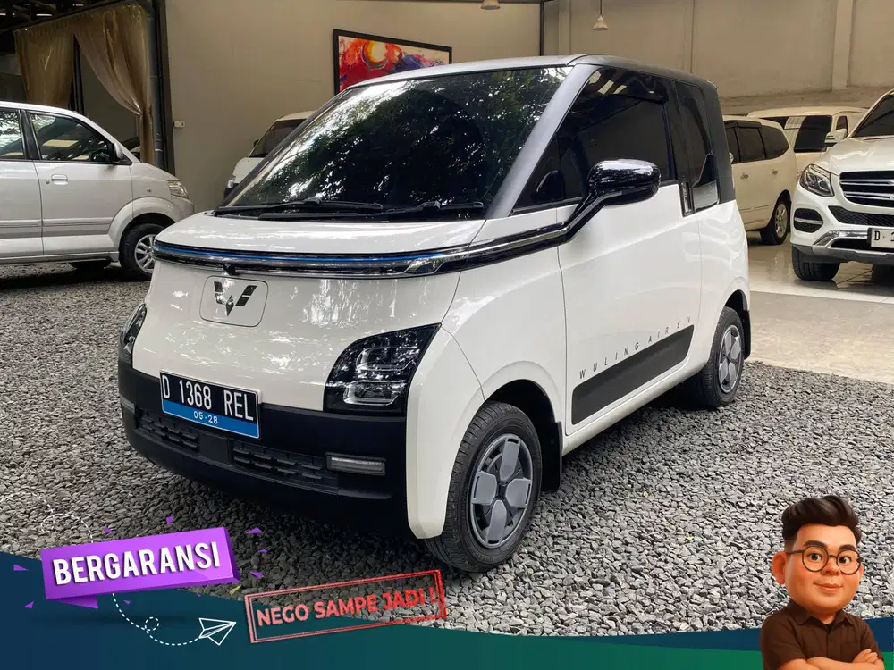 WULING AIR EV LONG RANGE AT MATIC 2023 ISTIMEWA LOW KM
