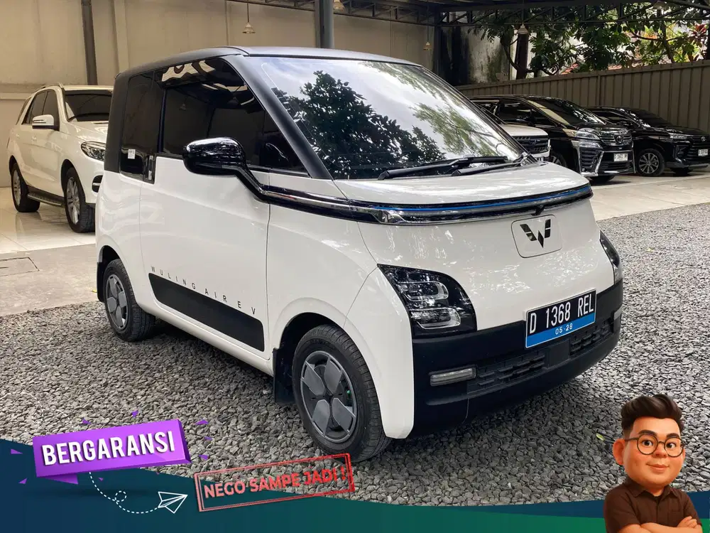WULING AIR EV LONG RANGE AT MATIC 2023 ISTIMEWA LOW KM