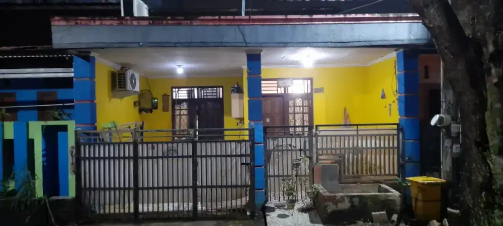 Disewakan /dikontrakan rumah deket mall Ciputra citra raya