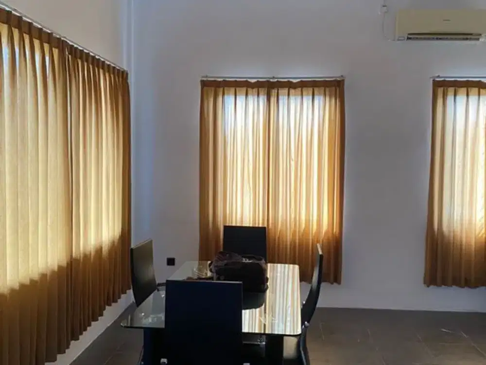 Strategically Located House Near Sidewalk for Rent, in Jimbaran Area