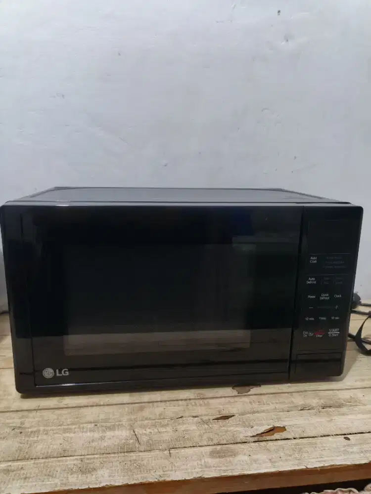 Microwafe LG like NEW
