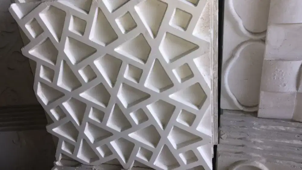 PEMBUATAN KRAWANGAN TEMBOK MASJID GRC