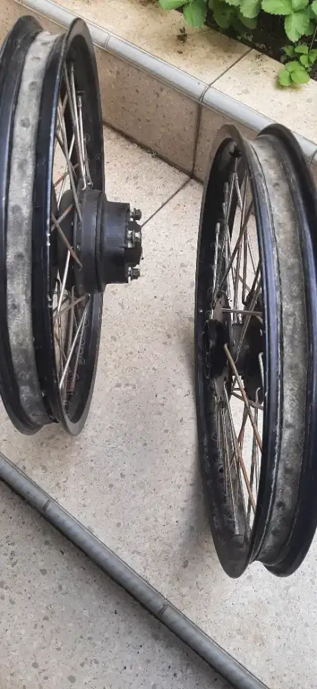 Jual Velg Jari-jari Comet copotan dari motor Jupiter Z Burhan