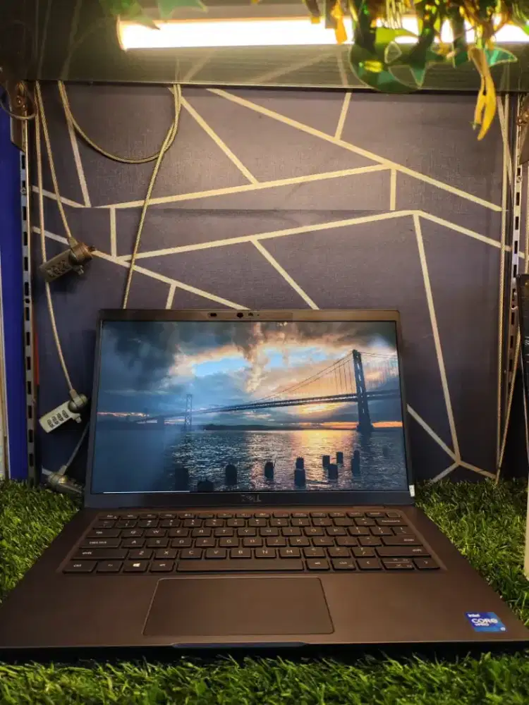 DELL LATITUDE CORE I7 RAM 16GB SSD 512GB INTEL IRIS