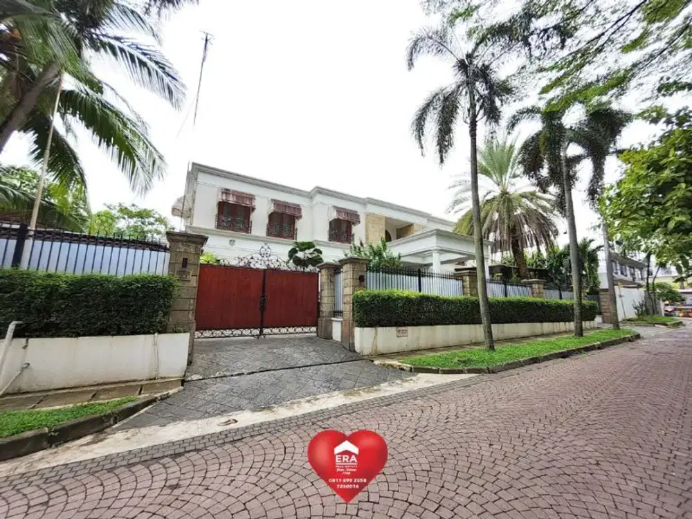 Rumah Mewah Semi Furnish di Menteng Jakarta Pusat