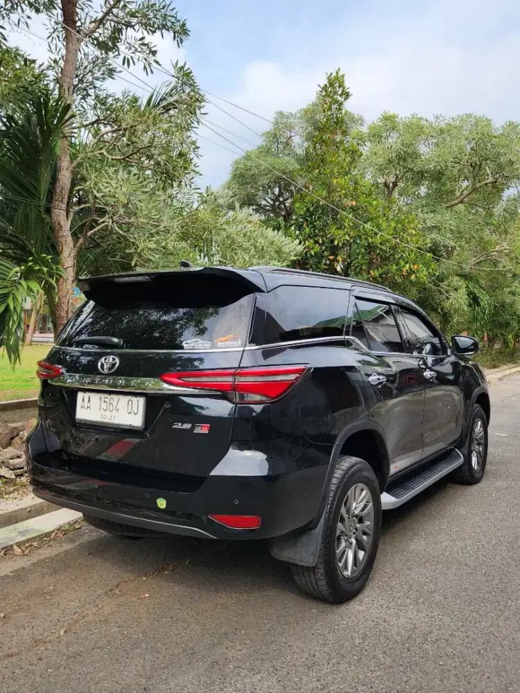 Fortuner vrz 2.8 gr 2022 Like New