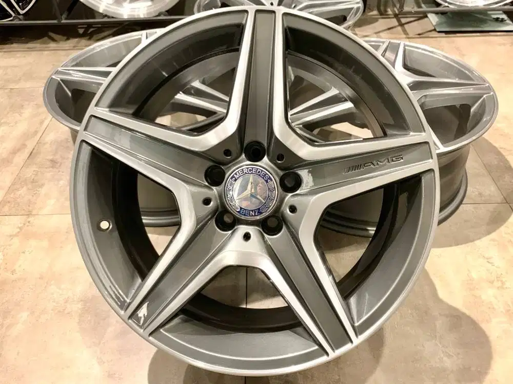 Velg OEM Mercedes Benz C63 AMG W204, R-18, Lebar 8 - 9, PCD 5x112