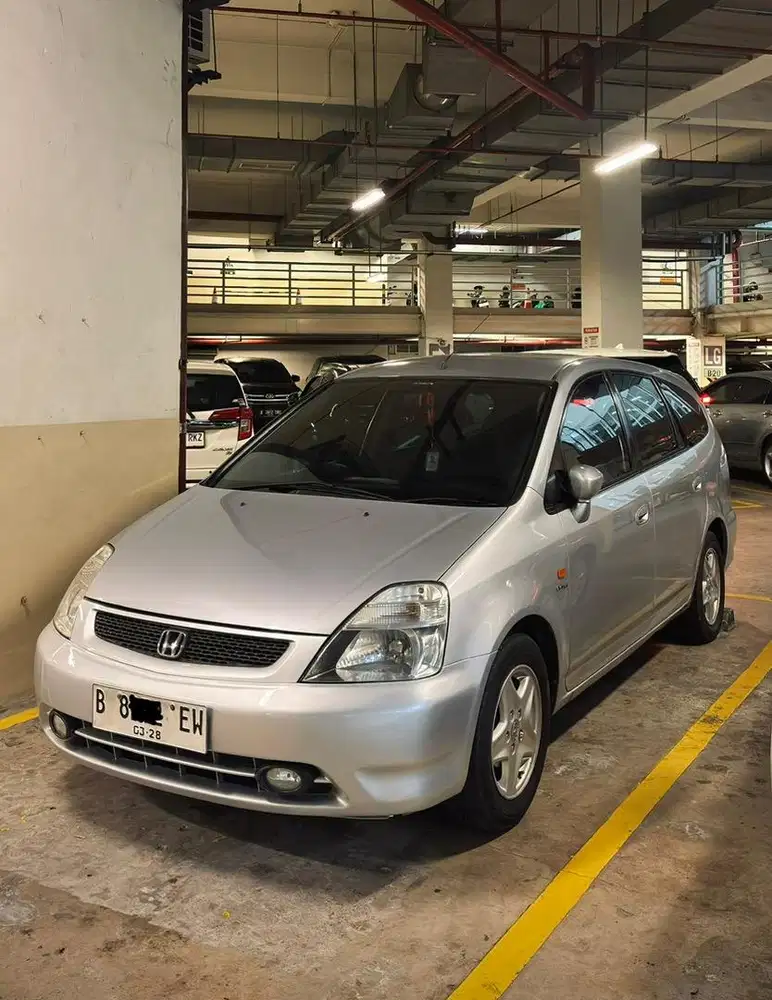 Honda Stream 2.0L A/T 2003 Silver