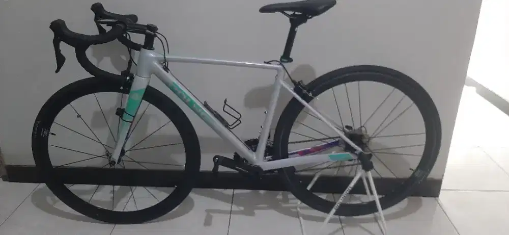 WTS Polygon Stratos S5