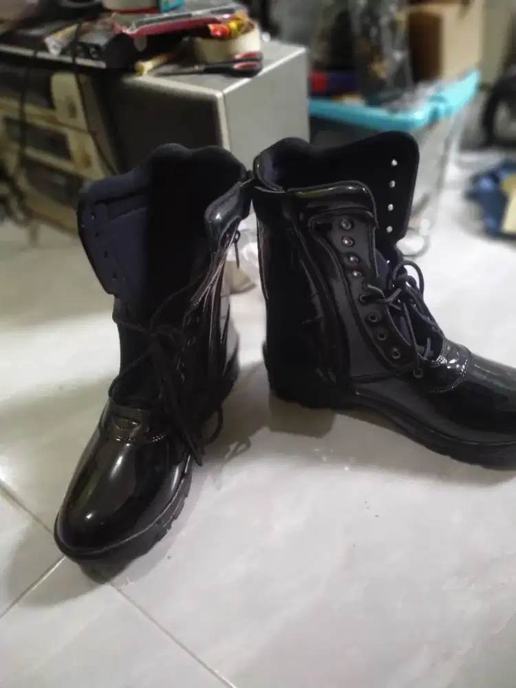 Sepatu PDL size 43 kilap beresleting