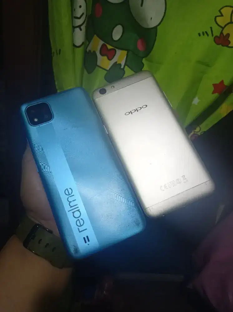 Realme c11 dan Oppo f3