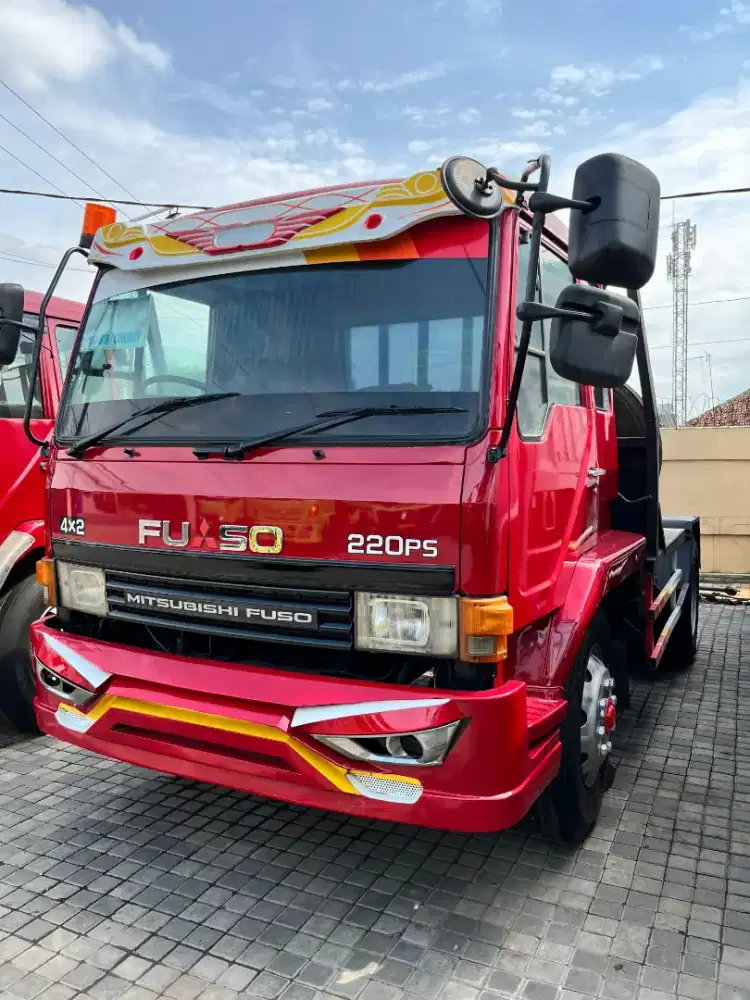 JUAL HEAD TRAILER MITSHUBISHI FUSO 220PS FM 517 HS 2014