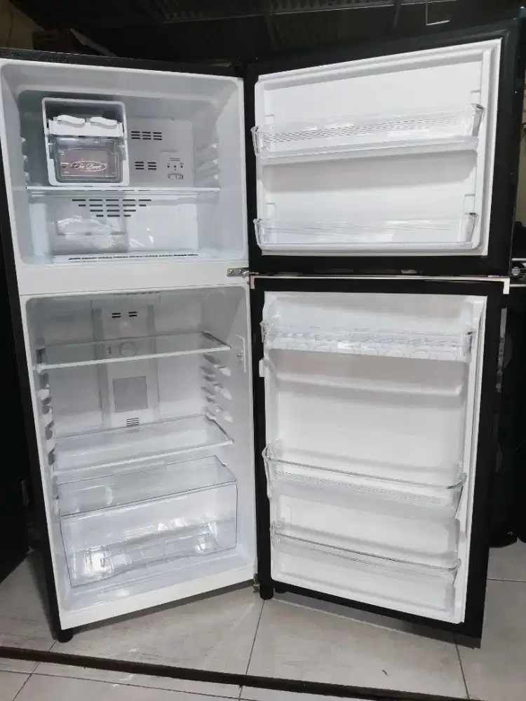 Kulkas Polytron PRW 23MN istimewa like new