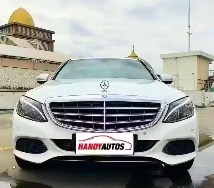 Mercedes Benz C250 Sunroof Tahun 2015 Automatic Putih