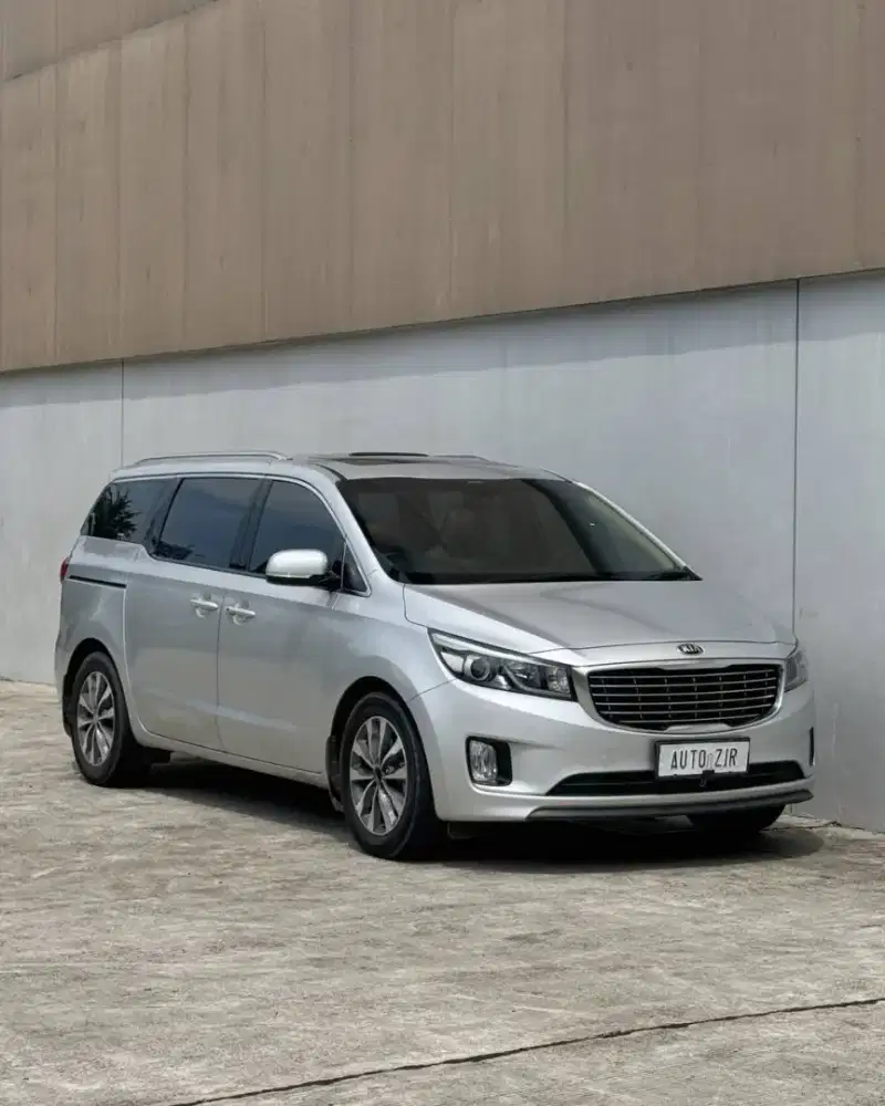 KIA GRAND SEDONA 2016