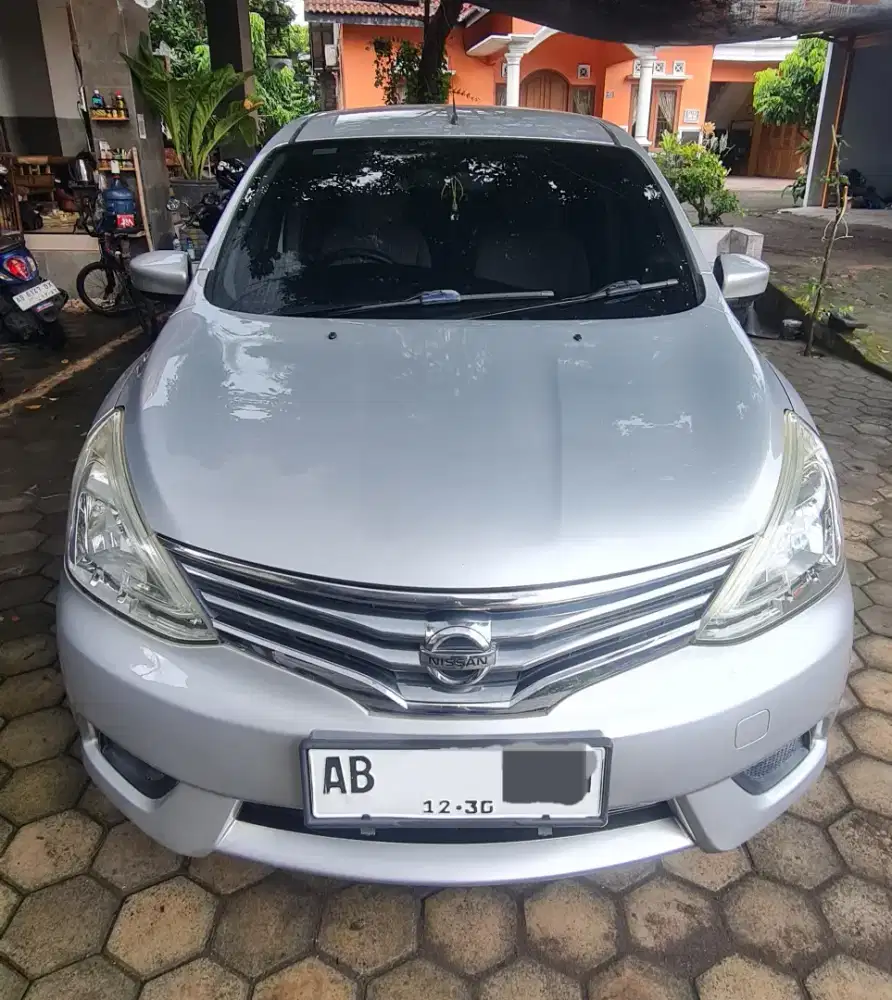 2013 Nissan Grand Livina SV Metic