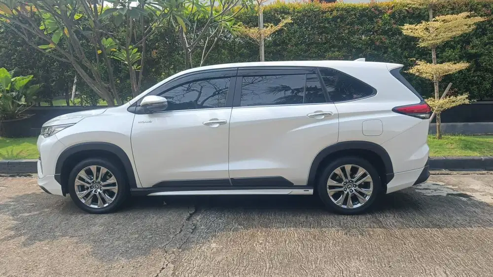 Toyota Kijang Innova 2023 Hybrid