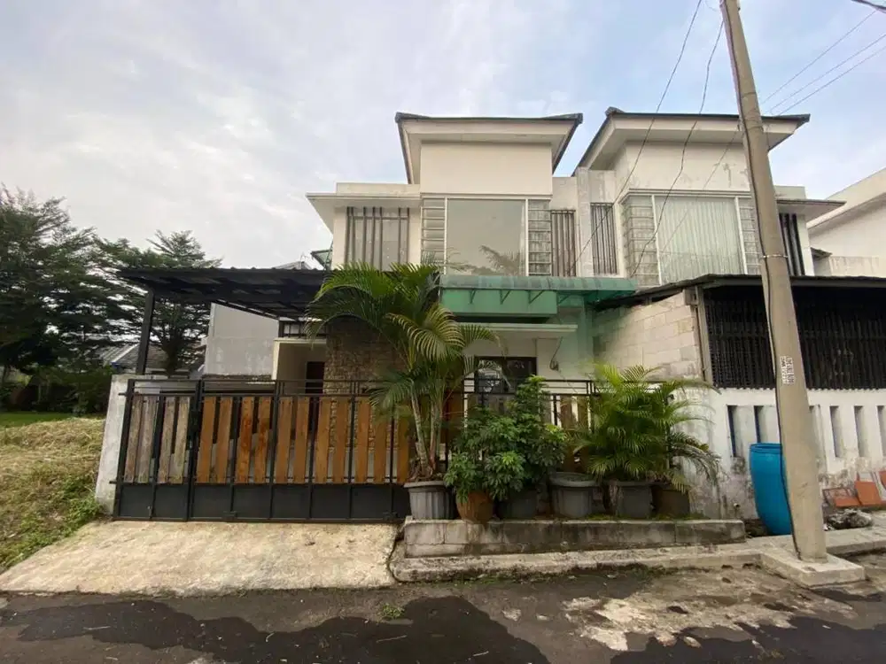 Disewakan Rumah Tinggal 2 Lantai – Akses Mudah & Lokasi Premium