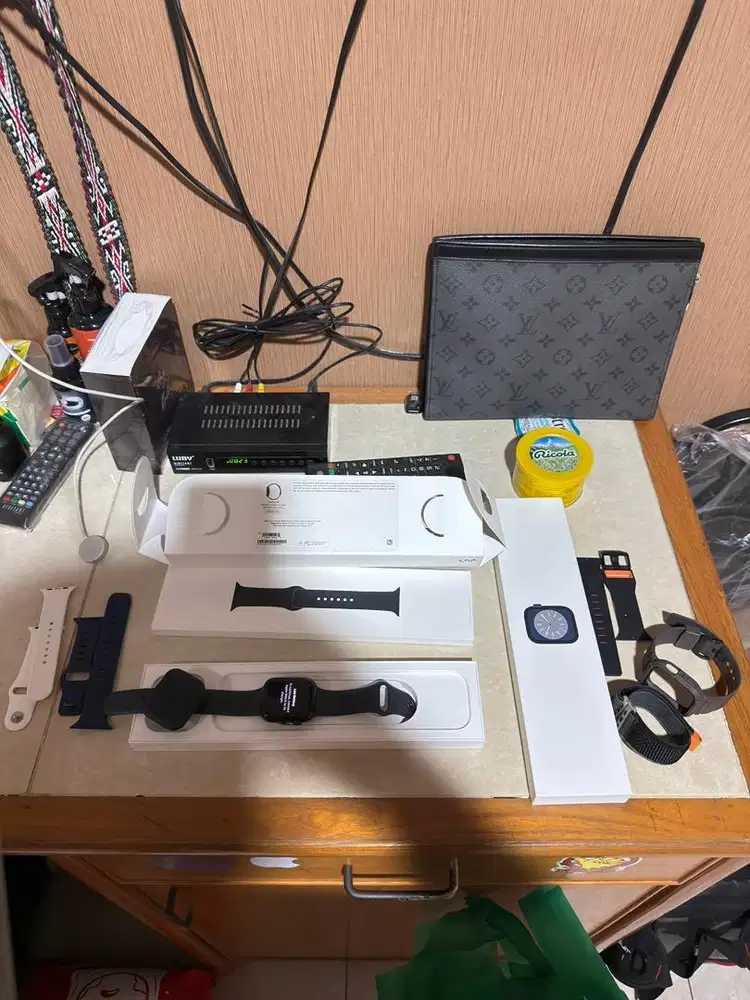 Apple Watch Series 8 45MM Midnight Banyak Bonus