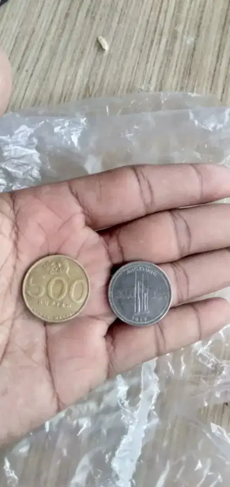 Di jual semua macam dan model koin kuno wa dan hp